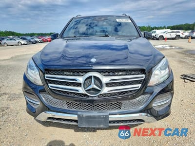 Piąte zdjęcie samochodu w środku: 2017 MERCEDES-BENZ GLE 350 4MATIC VIN:4JGDA5HB4HA945424 - miniatura