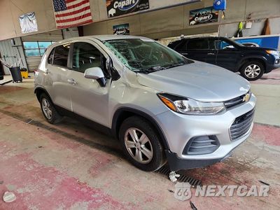 Czwarte zdjęcie samochodu z boku: 2020 CHEVROLET TRAX LS VIN:KL7CJKSB4LB016003 - miniatura