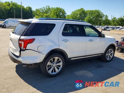 Trzecie zdjęcie samochodu z tyłu: 2018 FORD EXPLORER LIMITED VIN:1FM5K8FH3JGC44984 - miniatura