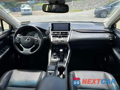 Piąte zdjęcie samochodu w środku: 2019 LEXUS NX 300 BASE VIN:JTJBARBZ4K2179699 - miniatura
