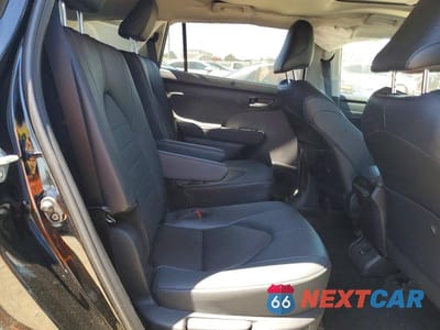 Zdjęcie 11 z 13 samochodu: 2026 TOYOTA HIGHLANDER XLE VIN:5TDKDRBH4TS609579 - miniatura