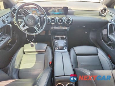 Zdjęcie 8 z 12 samochodu: 2020 MERCEDES-BENZ CLA 250 VIN:WDD5J4GBXLN076694 - miniatura