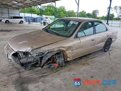 1998 TOYOTA CAMRY LE 4T1BG22K0WU340602 - główne zdjęcie licytacji z USA - miniatura