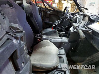 Piąte zdjęcie samochodu w środku: 2021 HONDA TALON UTILITY VEHICLE VIN:1HFVE05B0M4200334 - miniatura