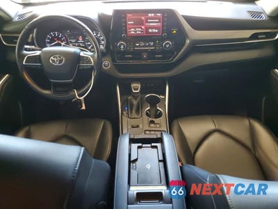 Zdjęcie 8 z 13 samochodu: 2020 TOYOTA HIGHLANDER XLE VIN:5TDGZRAH9LS005261 - miniatura