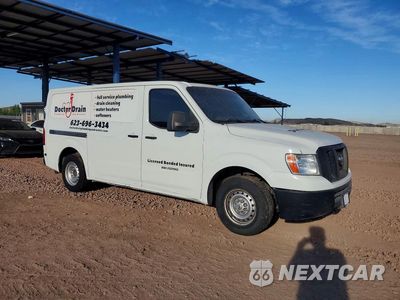 Czwarte zdjęcie samochodu z boku: 2014 NISSAN NV 1500 VIN:1N6BF0KX3EN101736 - miniatura