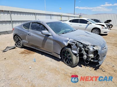Czwarte zdjęcie samochodu z boku: 2014 HYUNDAI GENESIS COUPE 2.0T VIN:KMHHT6KD6EU115601 - miniatura