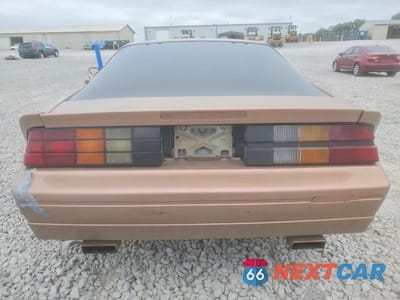 Zdjęcie 6 z 13 samochodu: 1990 CHEVROLET CAMARO RS VIN:1G1FP23E6LL123211 - miniatura