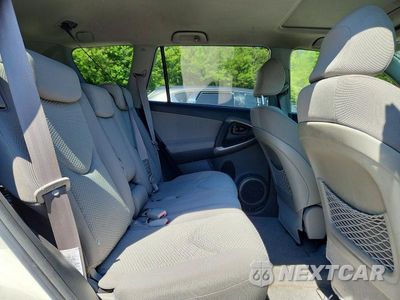 Zdjęcie 11 z 13 samochodu: 2007 TOYOTA RAV4 LIMITED VIN:JTMBD31V475078934 - miniatura