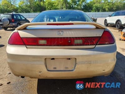 Zdjęcie 6 z 13 samochodu: 2001 HONDA ACCORD EX VIN:1HGCG22561A011580 - miniatura