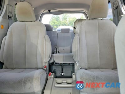 Zdjęcie 10 z 13 samochodu: 2011 TOYOTA SIENNA LE VIN:5TDKK3DC2BS171079 - miniatura