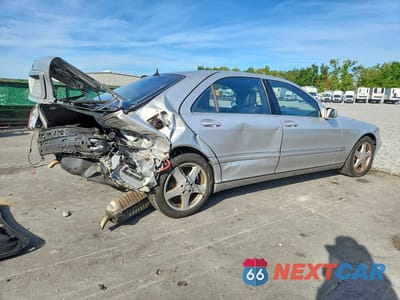 Trzecie zdjęcie samochodu z tyłu: 2004 MERCEDES-BENZ S 430 VIN:WDBNG70J24A387880 - miniatura