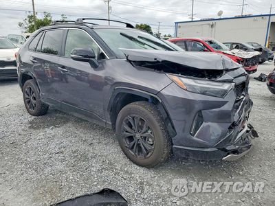 Czwarte zdjęcie samochodu z boku: 2025 TOYOTA RAV4 XSE VIN:JTME6RFVXSJ085826 - miniatura
