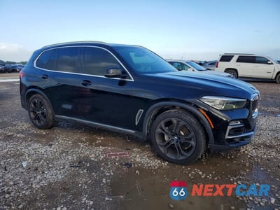 Czwarte zdjęcie samochodu z boku: 2019 BMW X5 XDRIVE40I VIN:5UXCR6C5XKLK85609 - miniatura