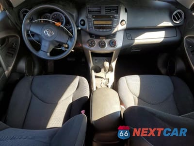 Zdjęcie 8 z 13 samochodu: 2006 TOYOTA RAV4 SPORT VIN:JTMBK32V265003944 - miniatura