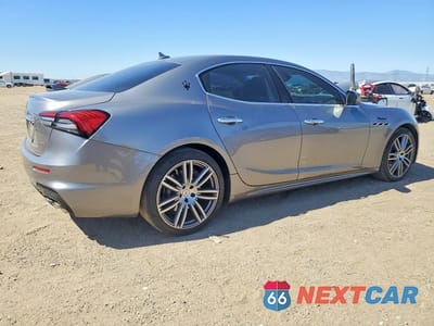 Trzecie zdjęcie samochodu z tyłu: 2022 MASERATI GHIBLI MODENA VIN:ZAM57YSM4N1388301 - miniatura