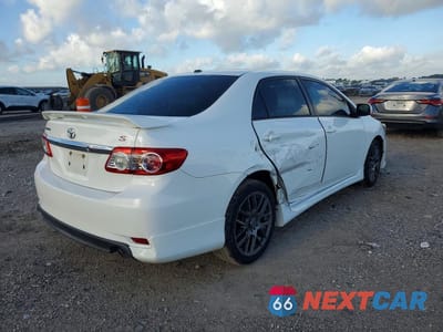 Trzecie zdjęcie samochodu z tyłu: 2013 TOYOTA COROLLA S VIN:5YFBU4EE4DP084022 - miniatura