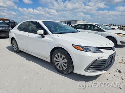 Czwarte zdjęcie samochodu z boku: 2022 TOYOTA CAMRY LE VIN:4T1C31AK2NU592913 - miniatura