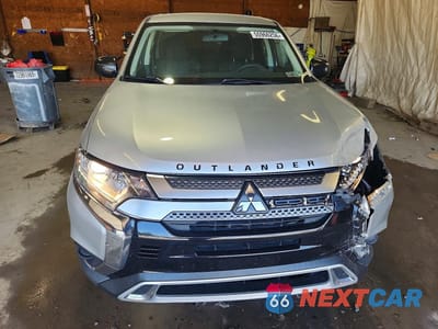Piąte zdjęcie samochodu w środku: 2019 MITSUBISHI OUTLANDER SE VIN:JA4AZ3A30KZ055576 - miniatura