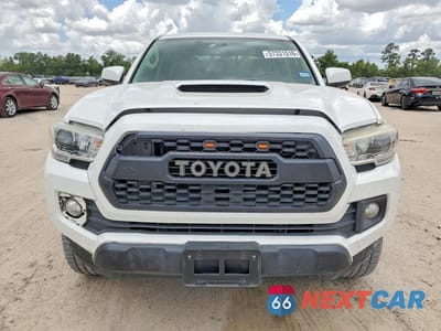 Piąte zdjęcie samochodu w środku: 2016 TOYOTA TACOMA SR5 V6 VIN:5TFAZ5CN6GX002450 - miniatura