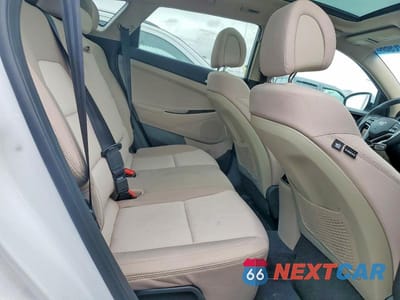 Zdjęcie 11 z 13 samochodu: 2018 HYUNDAI TUCSON VALUE VIN:KM8J3CA25JU684742 - miniatura