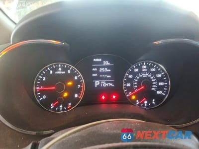 Zdjęcie 9 z 12 samochodu: 2014 KIA FORTE LX VIN:KNAFK4A62E5114247 - miniatura