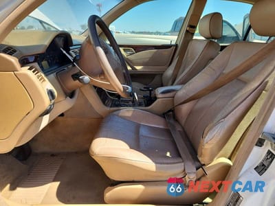 Zdjęcie 7 z 12 samochodu: 2001 MERCEDES-BENZ E 320 VIN:WDBJF65J01B357304 - miniatura