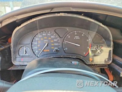 Zdjęcie 8 z 13 samochodu: 2002 SATURN SL1 VIN:XG8ZH52842Z312766 - miniatura