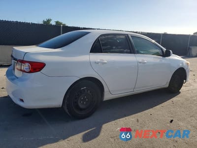 Trzecie zdjęcie samochodu z tyłu: 2013 TOYOTA COROLLA LE VIN:5YFBU4EE7DP158985 - miniatura