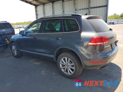 Drugie zdjęcie samochodu z przodu: 2013 VOLKSWAGEN TOUAREG V6 VIN:WVGEF9BP4DD008275 - miniatura