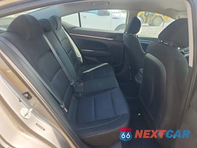 Zdjęcie 10 z 12 samochodu: 2018 HYUNDAI ELANTRA SE VIN:5NPD74LF8JH353658 - miniatura