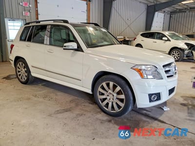 Czwarte zdjęcie samochodu z boku: 2012 MERCEDES-BENZ GLK 350 4MATIC VIN:WDCGG8HB5CF838230 - miniatura