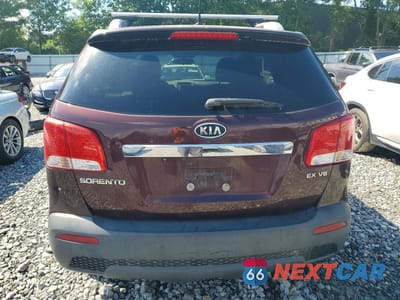 Zdjęcie 6 z 13 samochodu: 2013 KIA SORENTO EX VIN:5XYKUDA28DG362615 - miniatura
