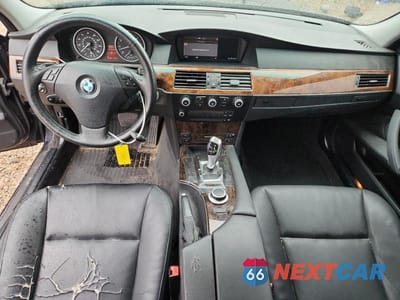 Zdjęcie 8 z 12 samochodu: 2008 BMW 528 I VIN:WBANU53598C112978 - miniatura