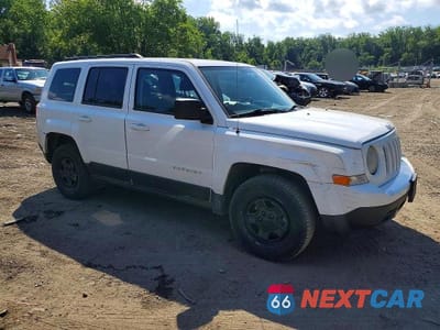 Czwarte zdjęcie samochodu z boku: 2013 JEEP PATRIOT SPORT VIN:1C4NJRBB7DD128935 - miniatura