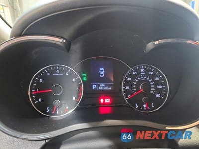 Zdjęcie 9 z 12 samochodu: 2016 KIA FORTE EX VIN:KNAFX5A80G5629436 - miniatura
