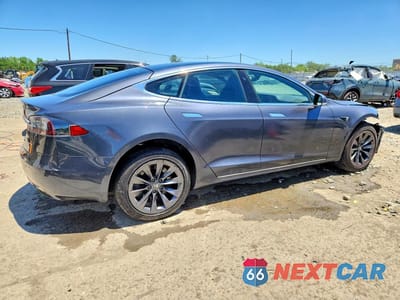 Trzecie zdjęcie samochodu z tyłu: 2020 TESLA MODEL S VIN:5YJSA1E2XLF354796 - miniatura