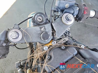 Zdjęcie 7 z 8 samochodu: 2006 HONDA CBR600 RR VIN:JH2PC37186M300125 - miniatura