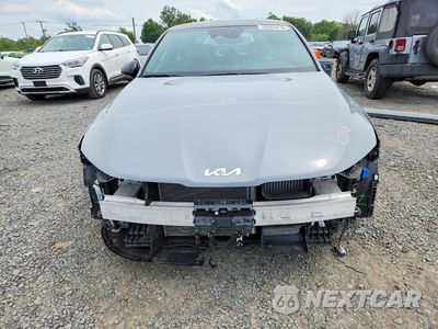 Piąte zdjęcie samochodu w środku: 2024 KIA K5 GT LINE VIN:5XXG64J29RG264706 - miniatura