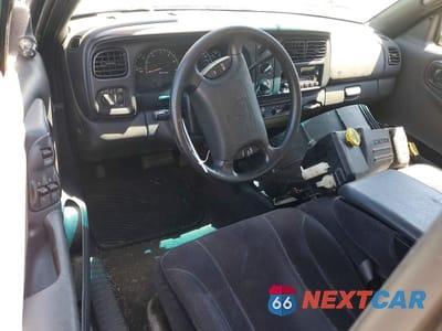 Zdjęcie 8 z 12 samochodu: 2000 DODGE DAKOTA VIN:1B7GL22X5YS692333 - miniatura