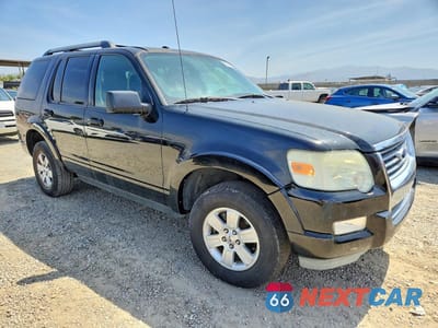 Czwarte zdjęcie samochodu z boku: 2010 FORD EXPLORER XLT VIN:1FMEU6DE8AUA44014 - miniatura