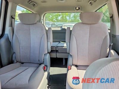 Zdjęcie 10 z 13 samochodu: 2009 KIA SEDONA LX VIN:KNDMB233496313169 - miniatura