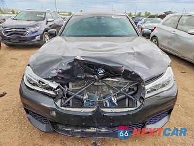 Piąte zdjęcie samochodu w środku: 2018 BMW 750 XI VIN:WBA7F2C57JG423678 - miniatura