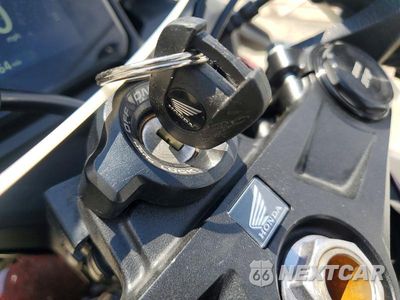 Zdjęcie 8 z 9 samochodu: 2024 HONDA CBR500 RA VIN:MLHPC7050R5000409 - miniatura
