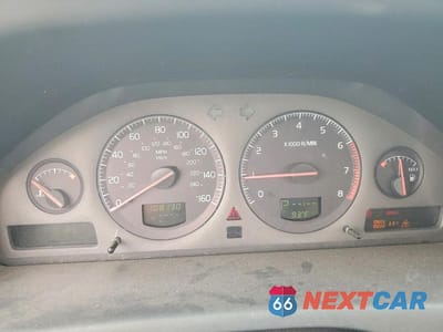 Zdjęcie 9 z 13 samochodu: 2002 VOLVO V70 XC VIN:YV1SZ58D321080095 - miniatura