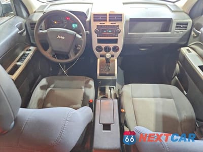 Zdjęcie 8 z 12 samochodu: 2008 JEEP PATRIOT SPORT VIN:1J8FF28W18D607910 - miniatura