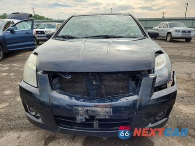 Piąte zdjęcie samochodu w środku: 2010 NISSAN SENTRA 2.0 VIN:3N1AB6AP5AL722116 - miniatura