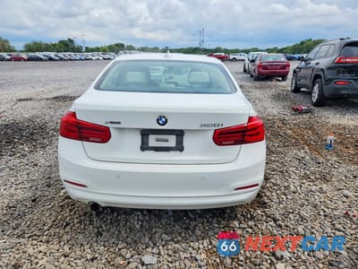 Zdjęcie 6 z 13 samochodu: 2017 BMW 320 XI VIN:WBA8E5G3XHNU43897 - miniatura
