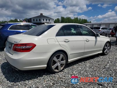 Trzecie zdjęcie samochodu z tyłu: 2010 MERCEDES-BENZ E 350 4MATIC VIN:WDDHF8HB6AA161024 - miniatura