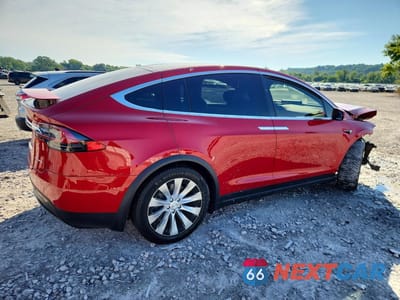 Trzecie zdjęcie samochodu z tyłu: 2020 TESLA MODEL X VIN:5YJXCDE21LF248626 - miniatura